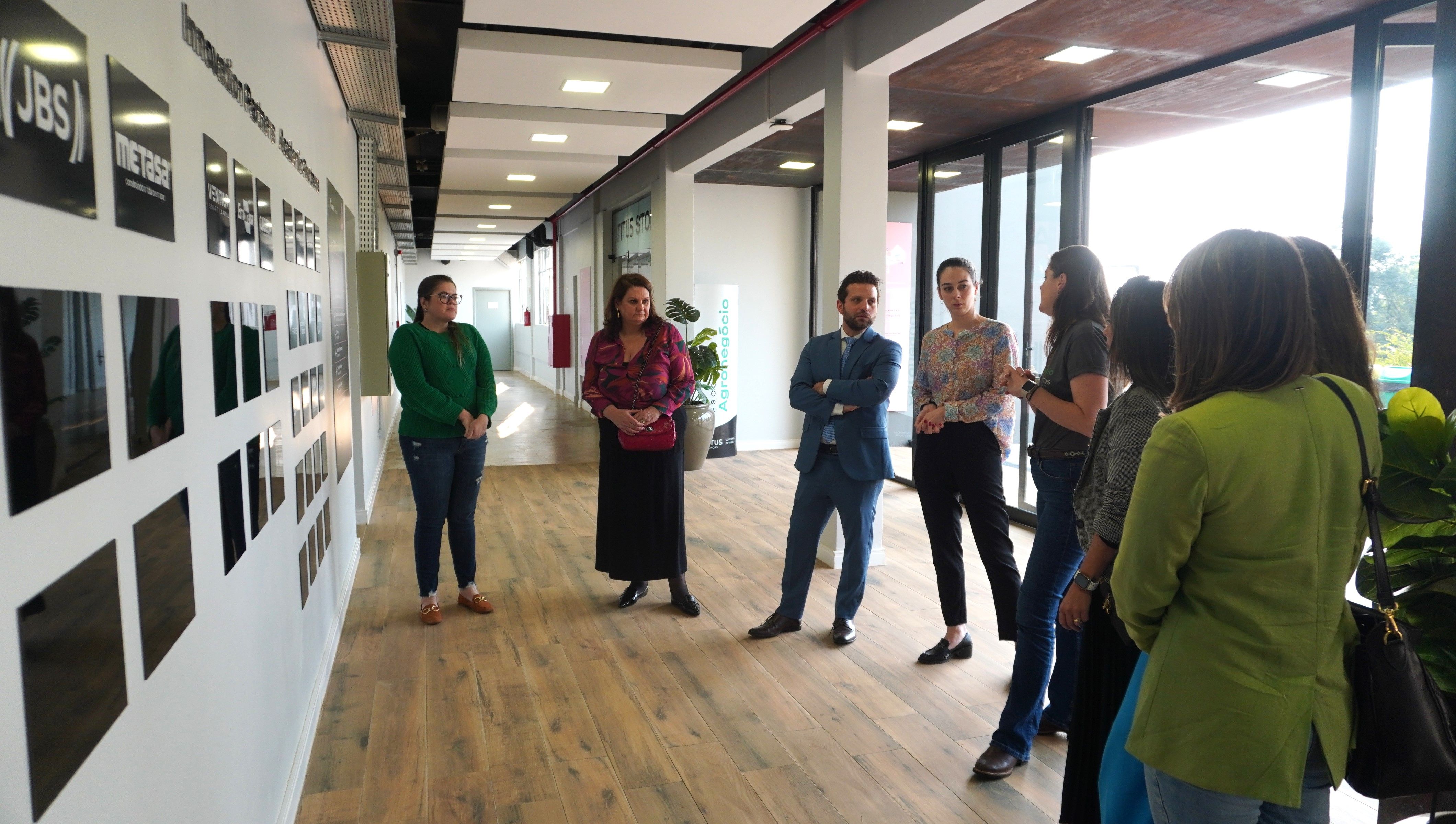 Cônsul-Geral da Itália em Porto Alegre visita o Campus do Agronegócio.JPG