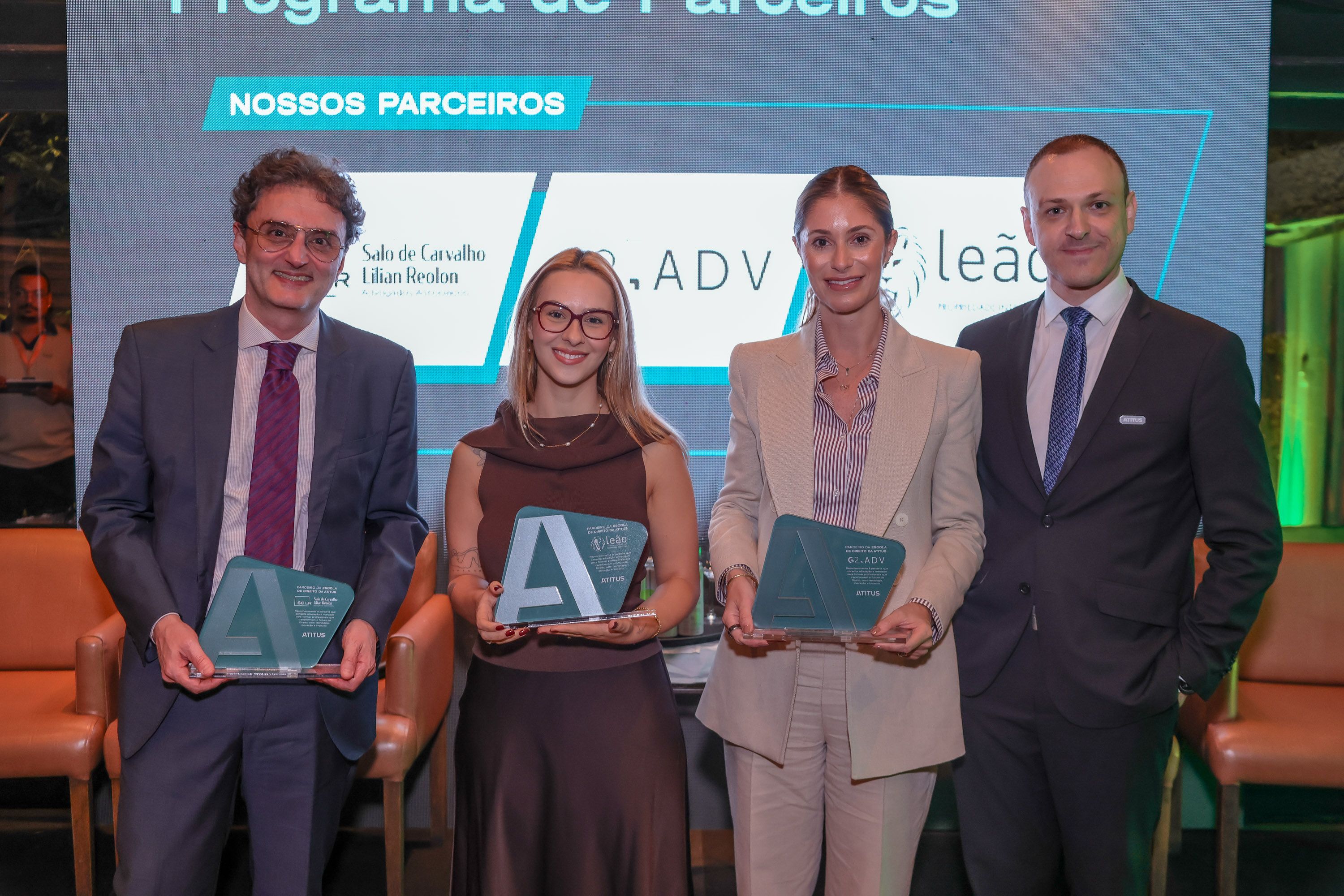 Parceiros-Escola-Direito.jpg